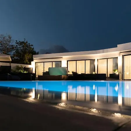 Tellia By Apricus Holidays فيلة *